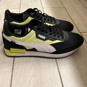 Puma Future Rider Black and Yellow Shoes Size 11 Mens